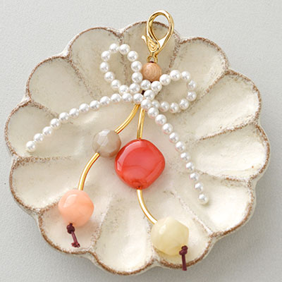 パールリボンのバッグチャーム(ホワイト)