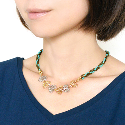 ビーズ織りのミニミニポシェットネックレス フラワー ネックレス