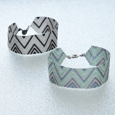 トライバルパターン ビーズブレスレット