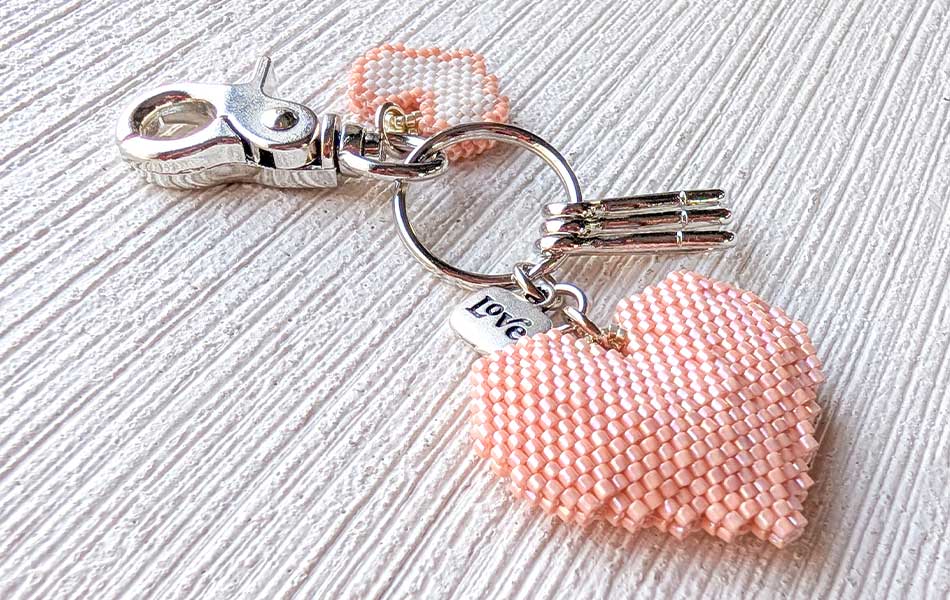 気まぐれキット DBMで作るハートモチーフのキーホルダー(ピンク) 気まぐれキット DBMで作るハートモチーフのキーホルダー(ピンク)