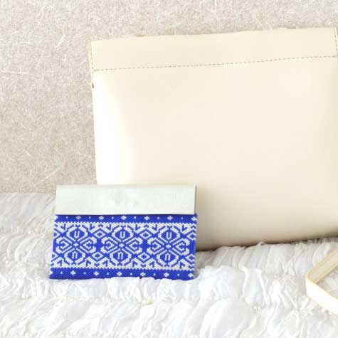 ペヨーテステッチで作るカードケースキット ペヨーテステッチで作るカードケースキット(デルフトブルー)