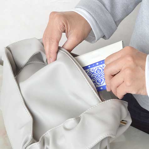 ペヨーテステッチで作るカードケースキット ペヨーテステッチで作るカードケースキット(デルフトブルー)