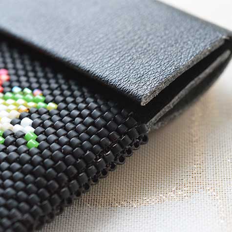 ペヨーテステッチで作るカードケースキット ペヨーテステッチで作るカードケースキット(薔薇とマーガレット)