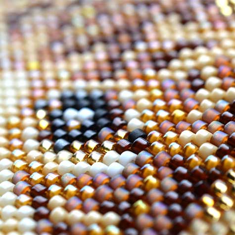 ペヨーテステッチで作るカードケースキット ペヨーテステッチで作るカードケースキット(福ねこ)