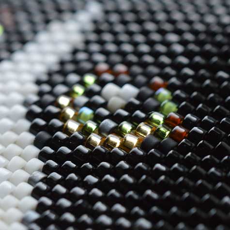 ペヨーテステッチで作るカードケースキット ペヨーテステッチで作るカードケースキット(福ねこ)