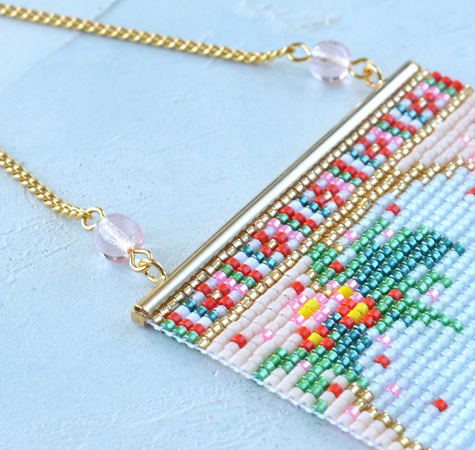 デリカビーズ織りで作るミニタペストリー(開運干支午) デリカビーズ織りで作るミニタペストリー(開運干支午)
