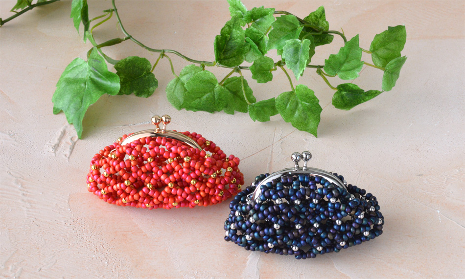 ドット模様のラウンド型ビーズがま口