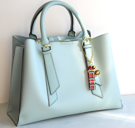 タータンチェック柄のバッグチャーム(クリスマスカラー) タータンチェック柄のバッグチャーム(クリスマスカラー)