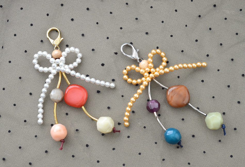 パールリボンのバッグチャーム パールリボンのバッグチャーム